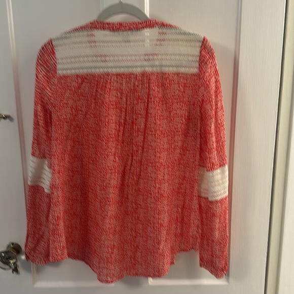 Diane von Furstenberg red and lace top. Size 4. Very good condition. - Picture 4 of 4